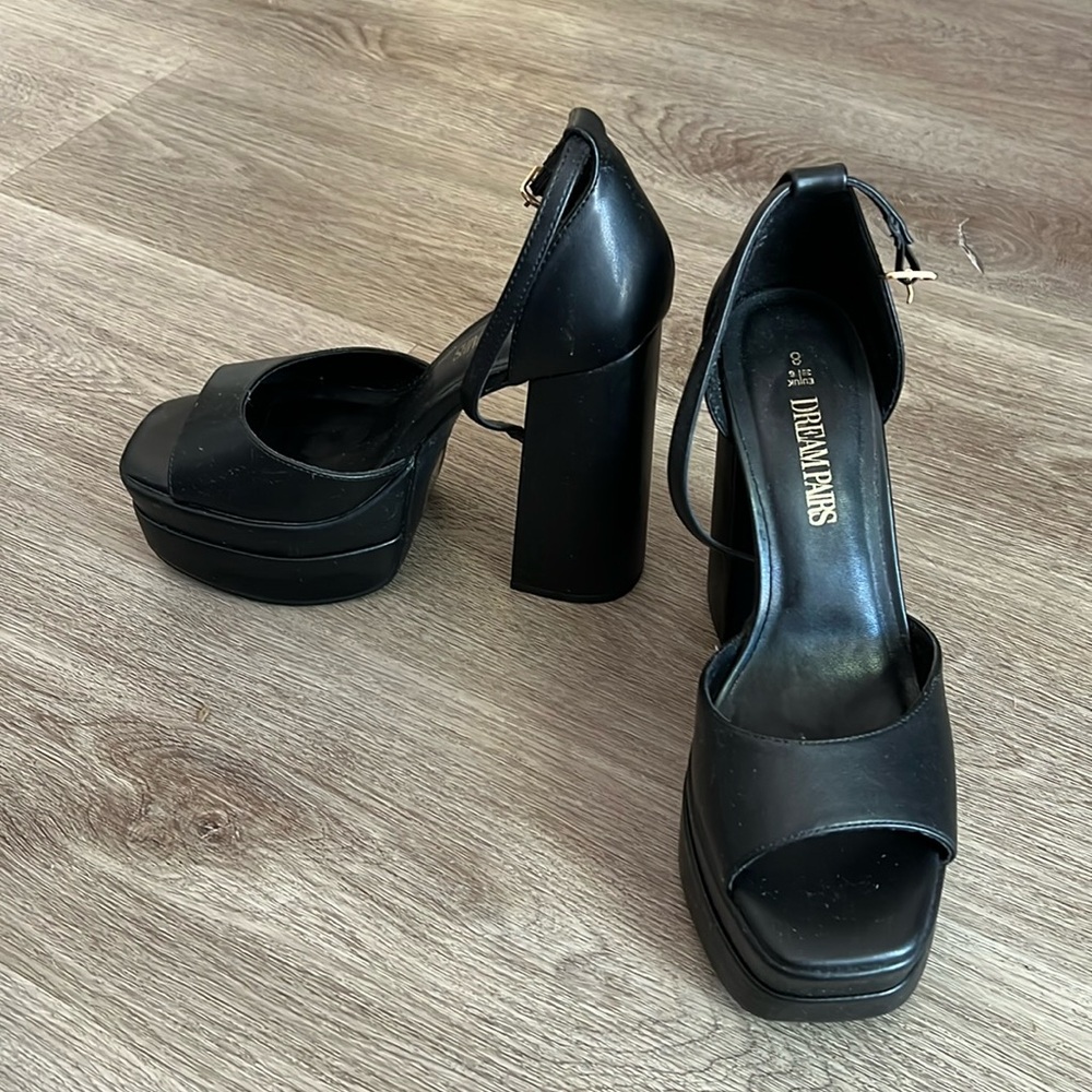 Platform heels black 8